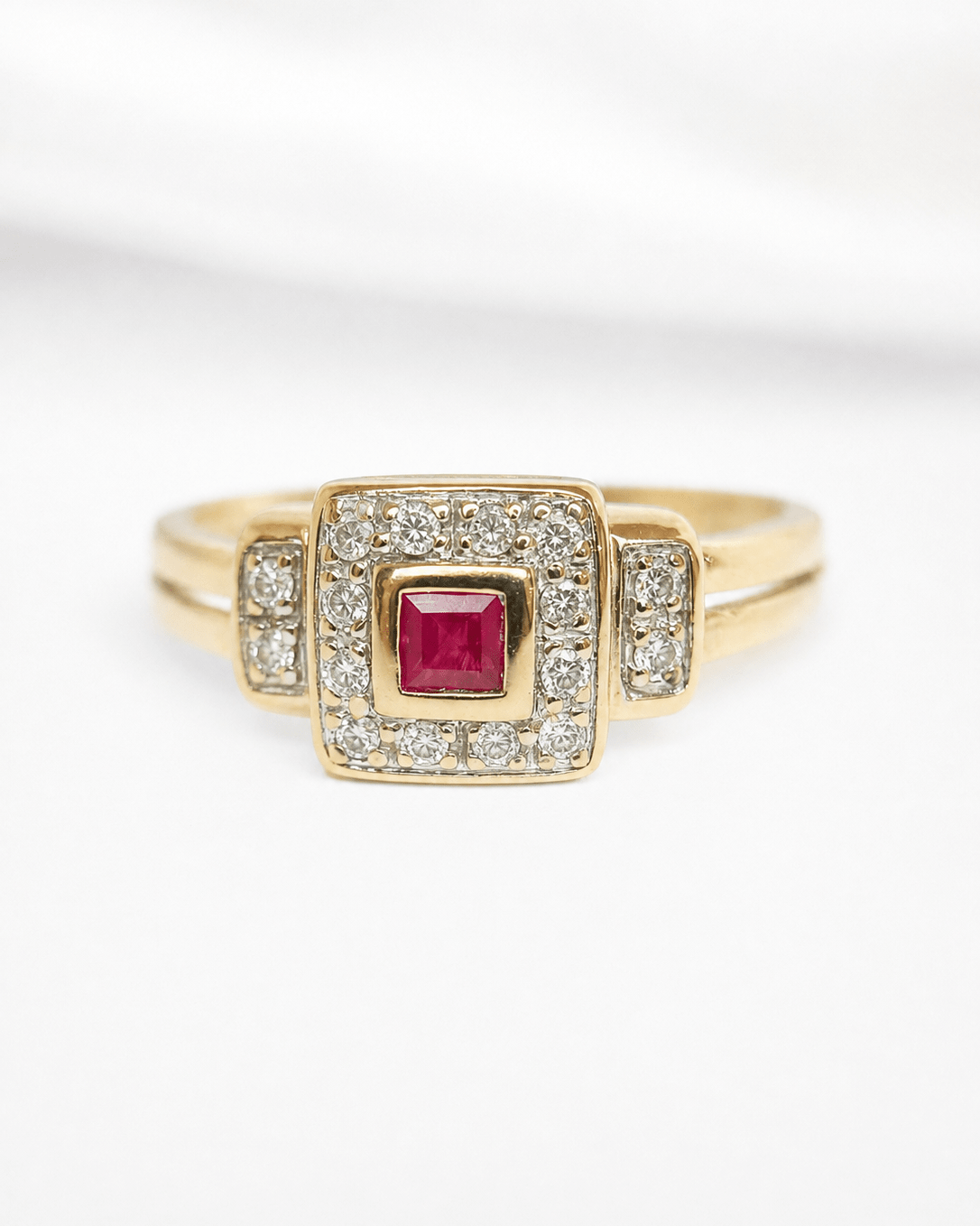 Bague Style Art-Déco Rubis &amp; Diamants "Malia" - Elliade Paris