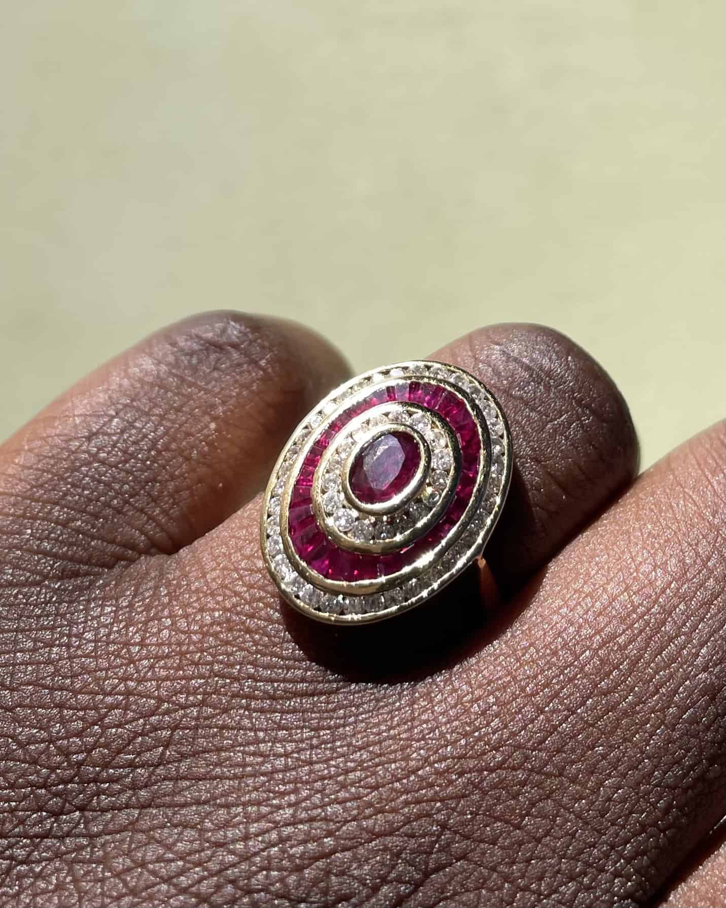 Bague style Art - déco Rubis &amp; Diamants "Ruthey" - Elliade Paris