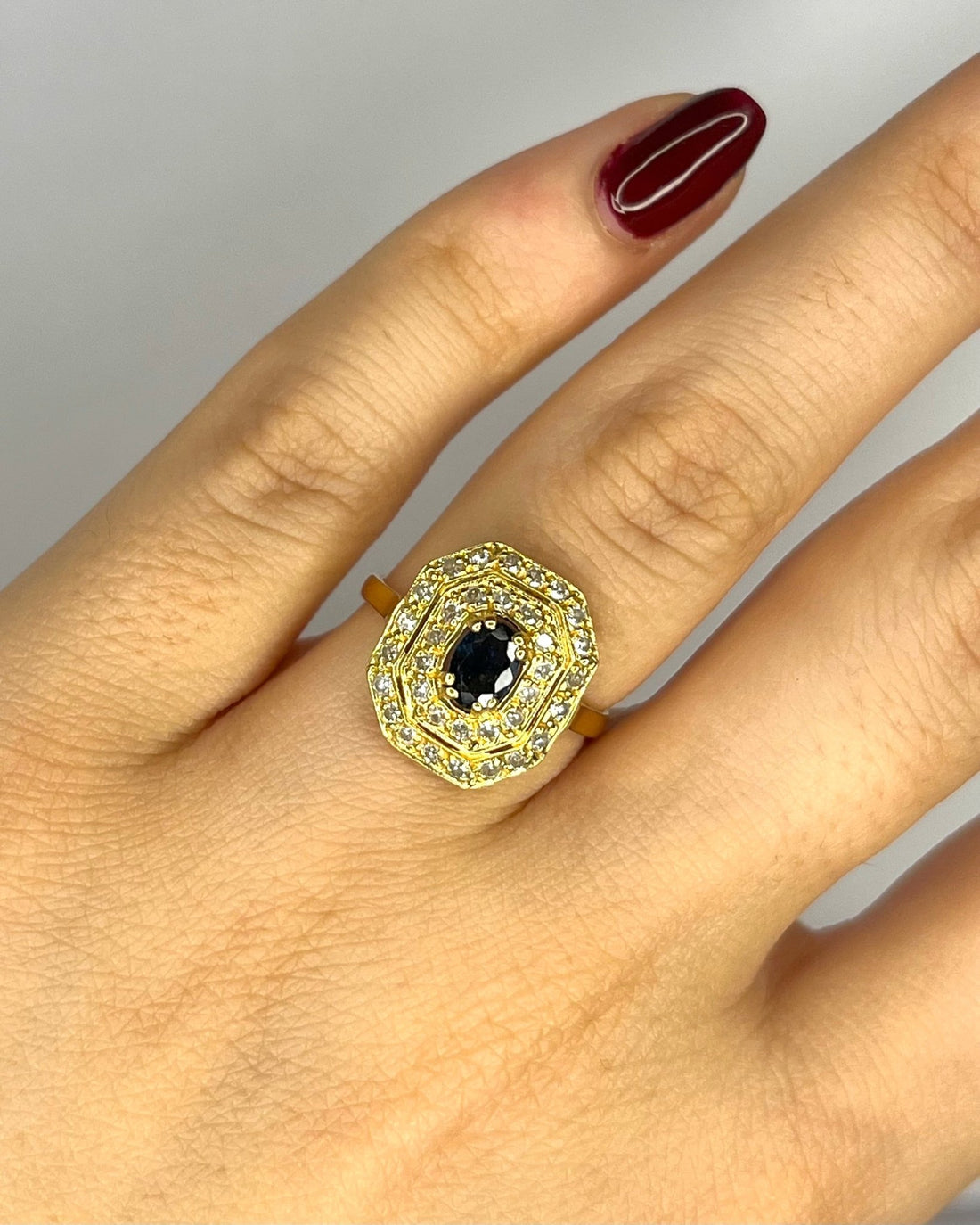 Bague Style Art - Déco Saphir 0.51 carat &amp; Diamants 0.34 carat "Rita" - Elliade Paris