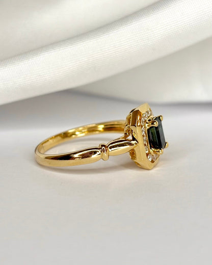 Bague Style Art Déco Saphir 0.72 carat &amp; Diamants "Taylor" - Elliade Paris