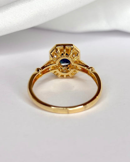 Bague Style Art Déco Saphir 0.72 carat &amp; Diamants "Taylor" - Elliade Paris