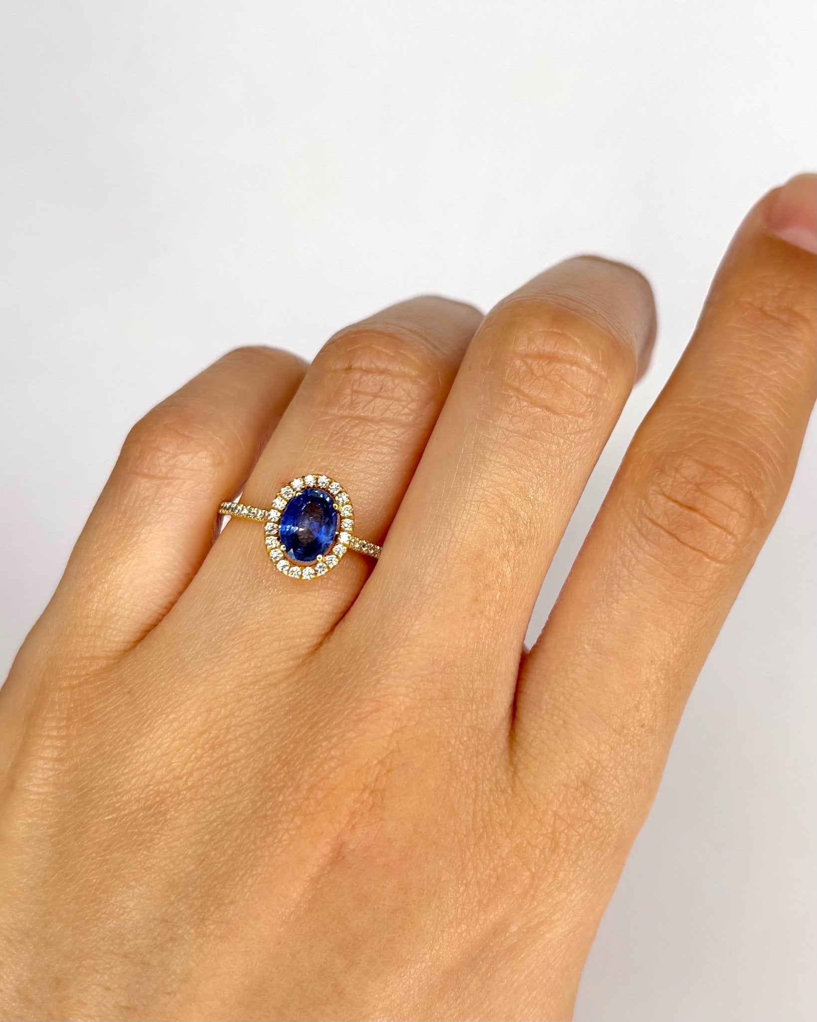 Bague Style Art Déco Saphir 1.08 carat &amp; Diamants "Bianca" - Elliade Paris