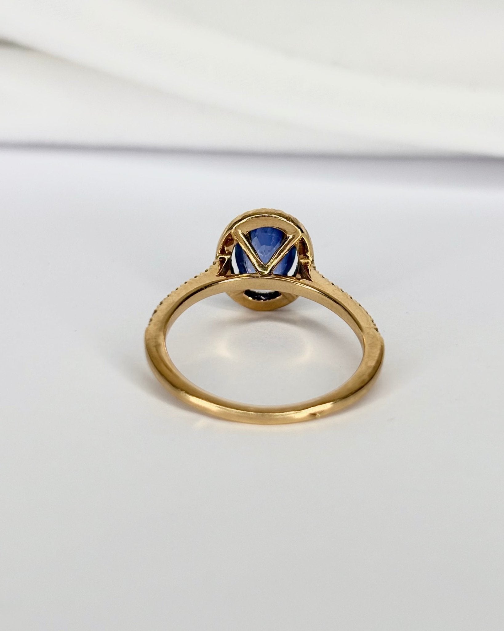 Bague Style Art Déco Saphir 1.08 carat &amp; Diamants "Bianca" - Elliade Paris