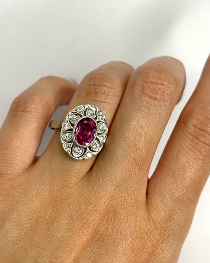 Bague style Art déco Saphir 1.80 carat &amp; Diamants 0.42 carat "Ginelle" - Elliade Paris