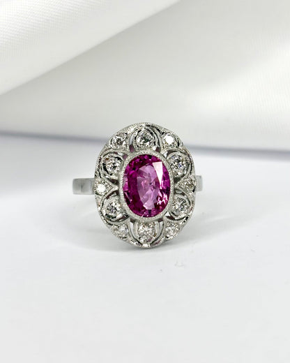 Bague style Art déco Saphir 1.80 carat &amp; Diamants 0.42 carat "Ginelle" - Elliade Paris