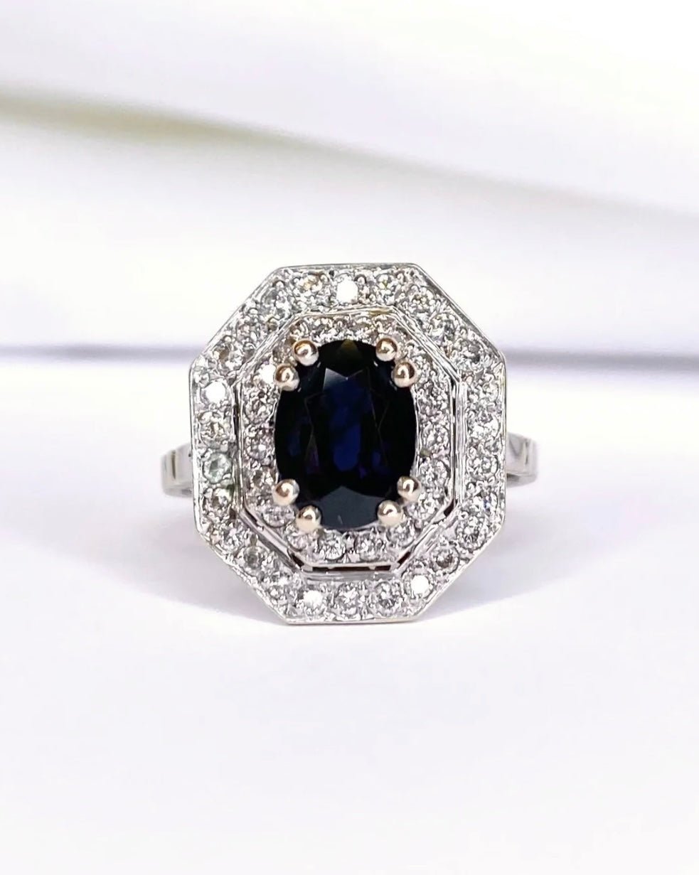 Bague Style Art Déco Saphir 2 carats &amp; Diamants 0.44 carat "Samia" - Elliade Paris
