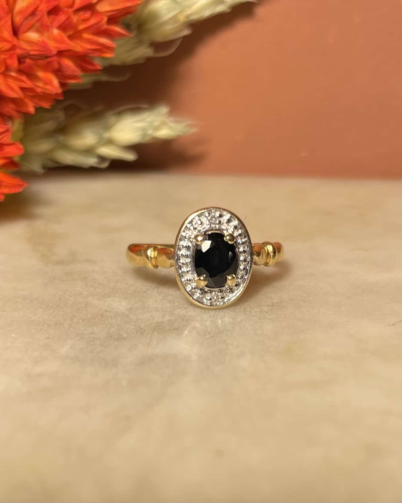 Bague Style Art-déco Saphir 0.55 carat &amp; Diamants "Cristiana"