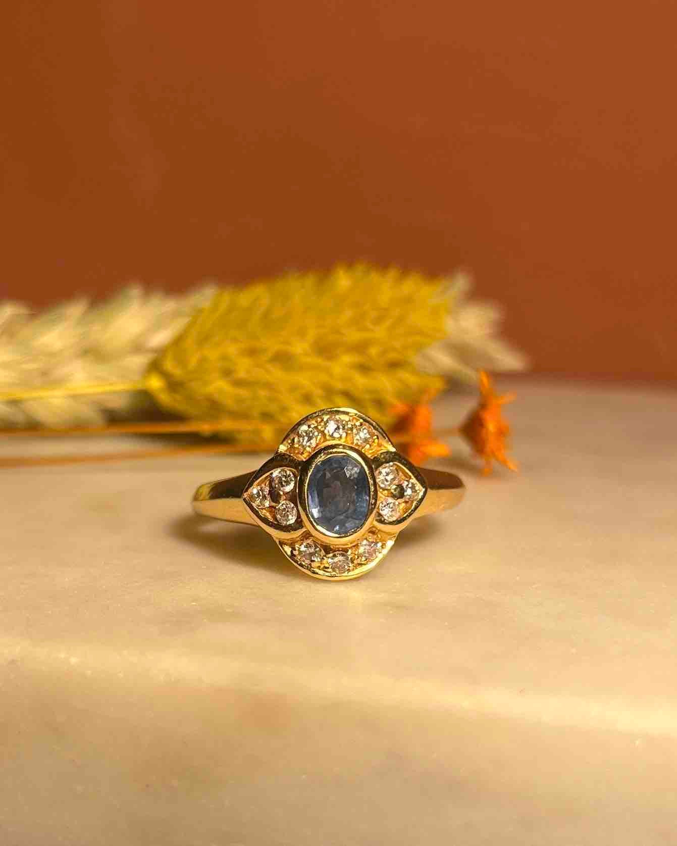 Bague Style Art - déco Saphir &amp; Diamants "Cléo" - Elliade Paris