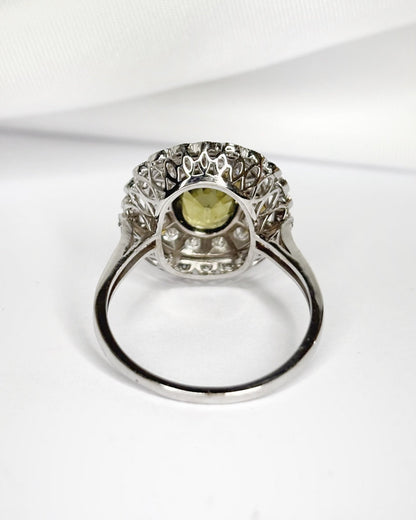 Bague Style Art - Déco Saphir Vert 1.30 carat, Diamants 0.58 carat &amp; Or 4.15g "Léa" - Elliade Paris