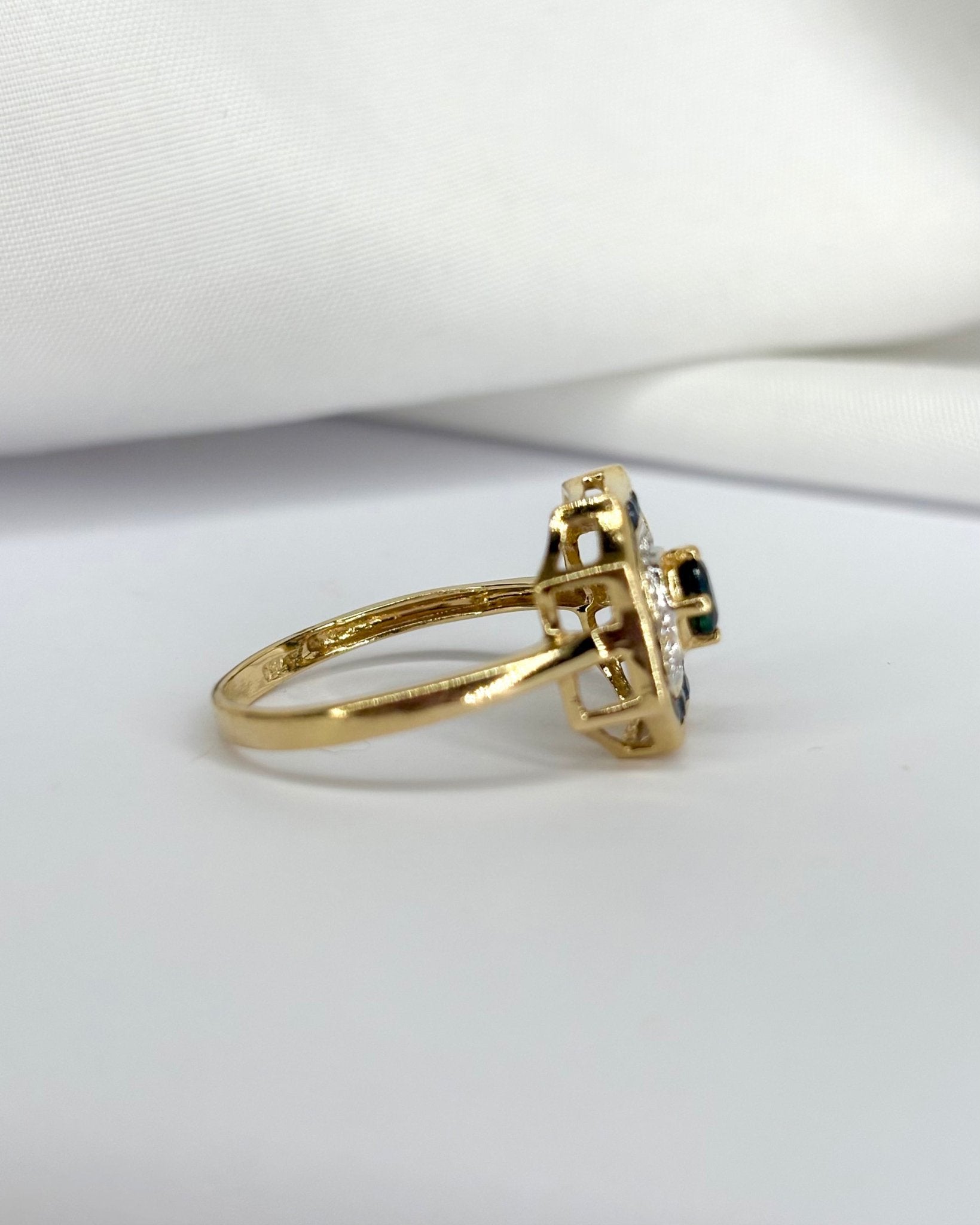 Bague Style Art Déco Saphirs 0.41 carat &amp; 4 Diamants "Andrée" - Elliade Paris