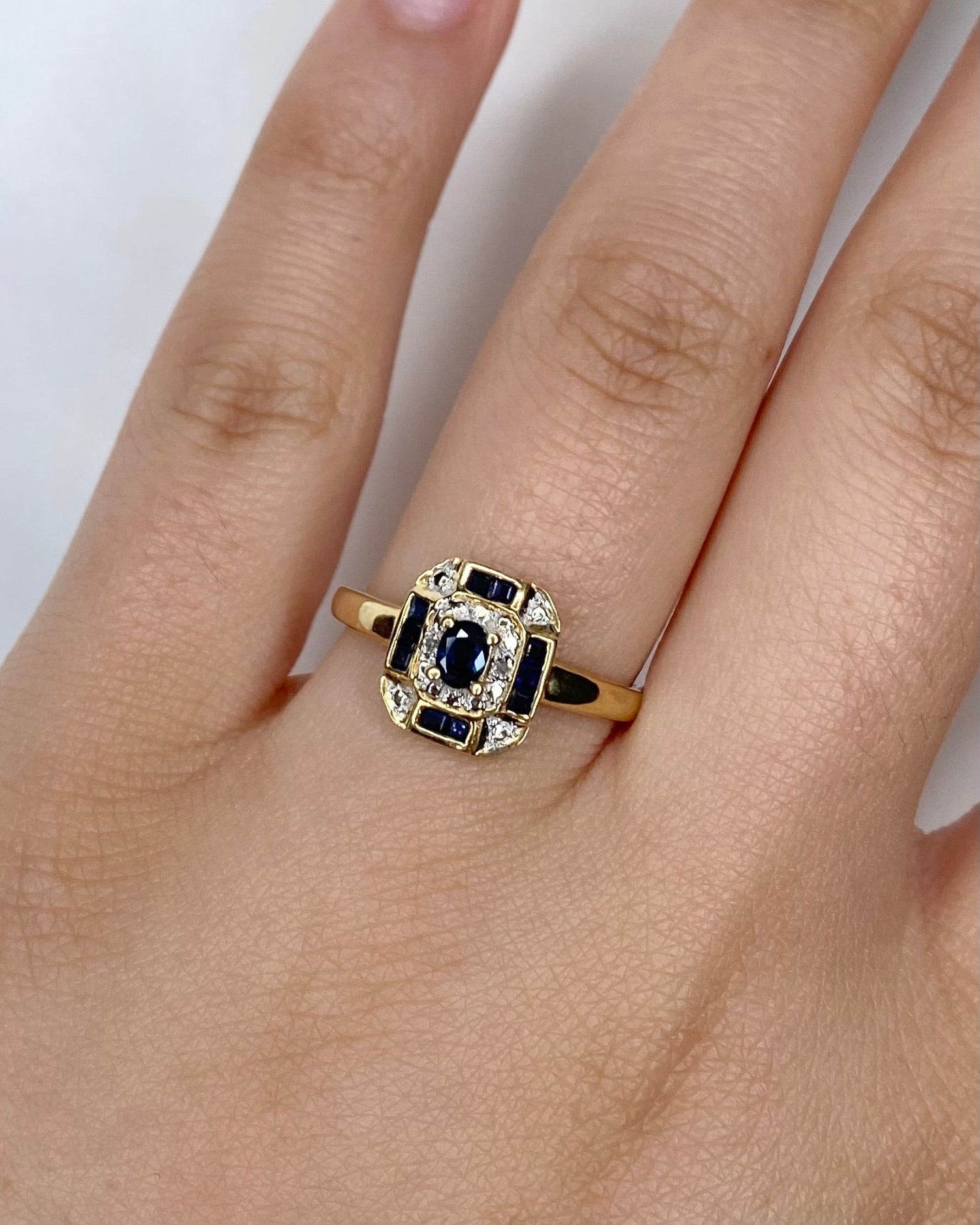 Bague Style Art Déco Saphirs 0.45 carat &amp; Diamants "Minka" - Elliade Paris