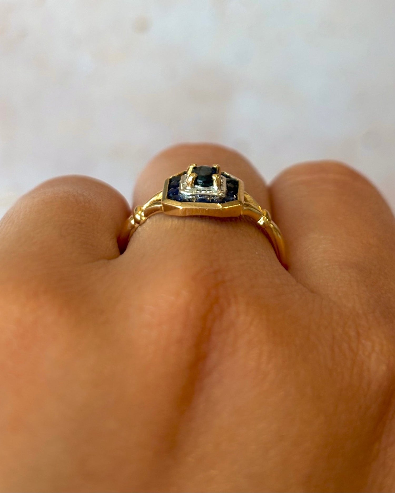 Bague Style Art-Déco Saphirs 0.57 carat "Annaelle" - Elliade Paris