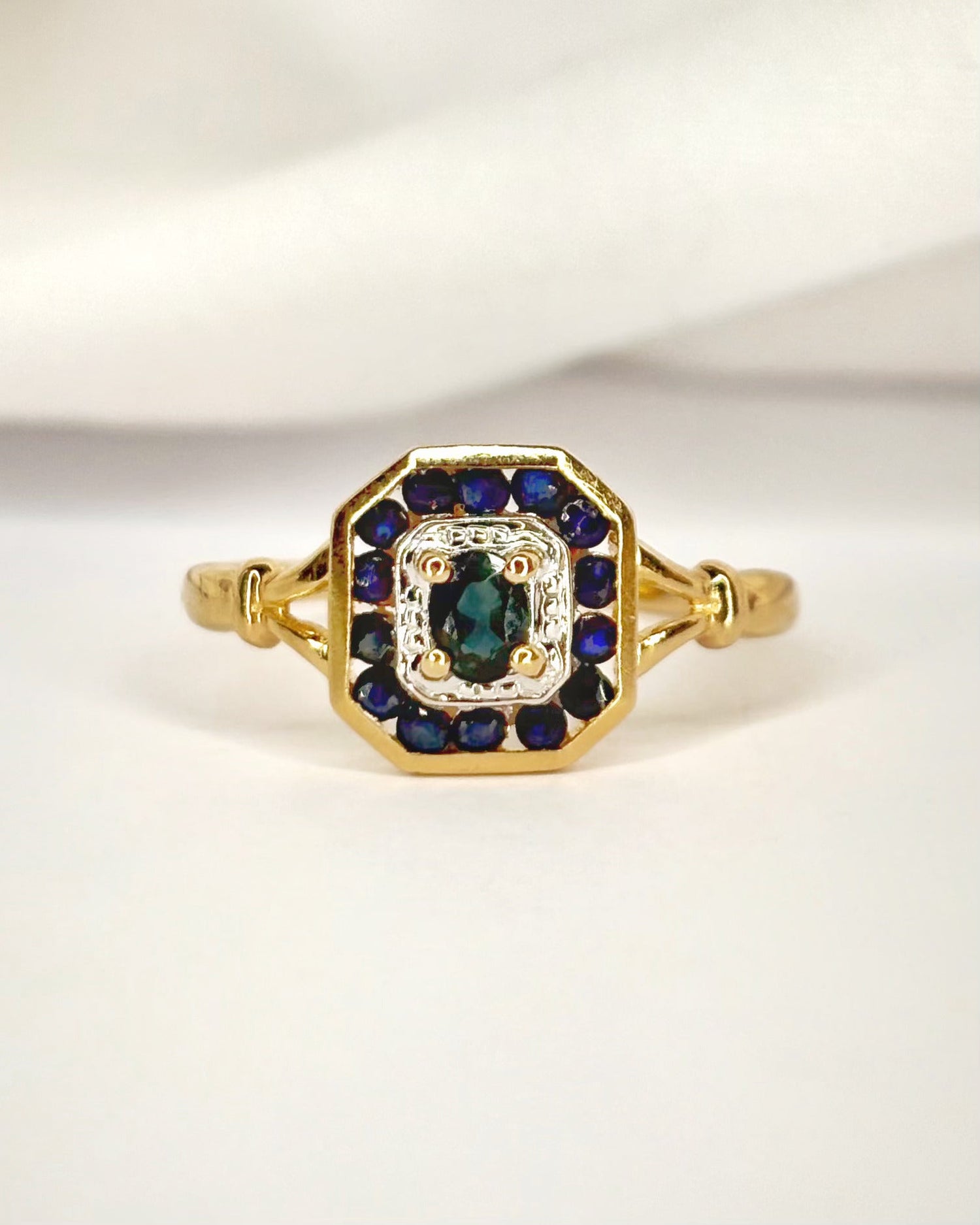 Bague Style Art-Déco Saphirs 0.57 carat "Annaelle" - Elliade Paris