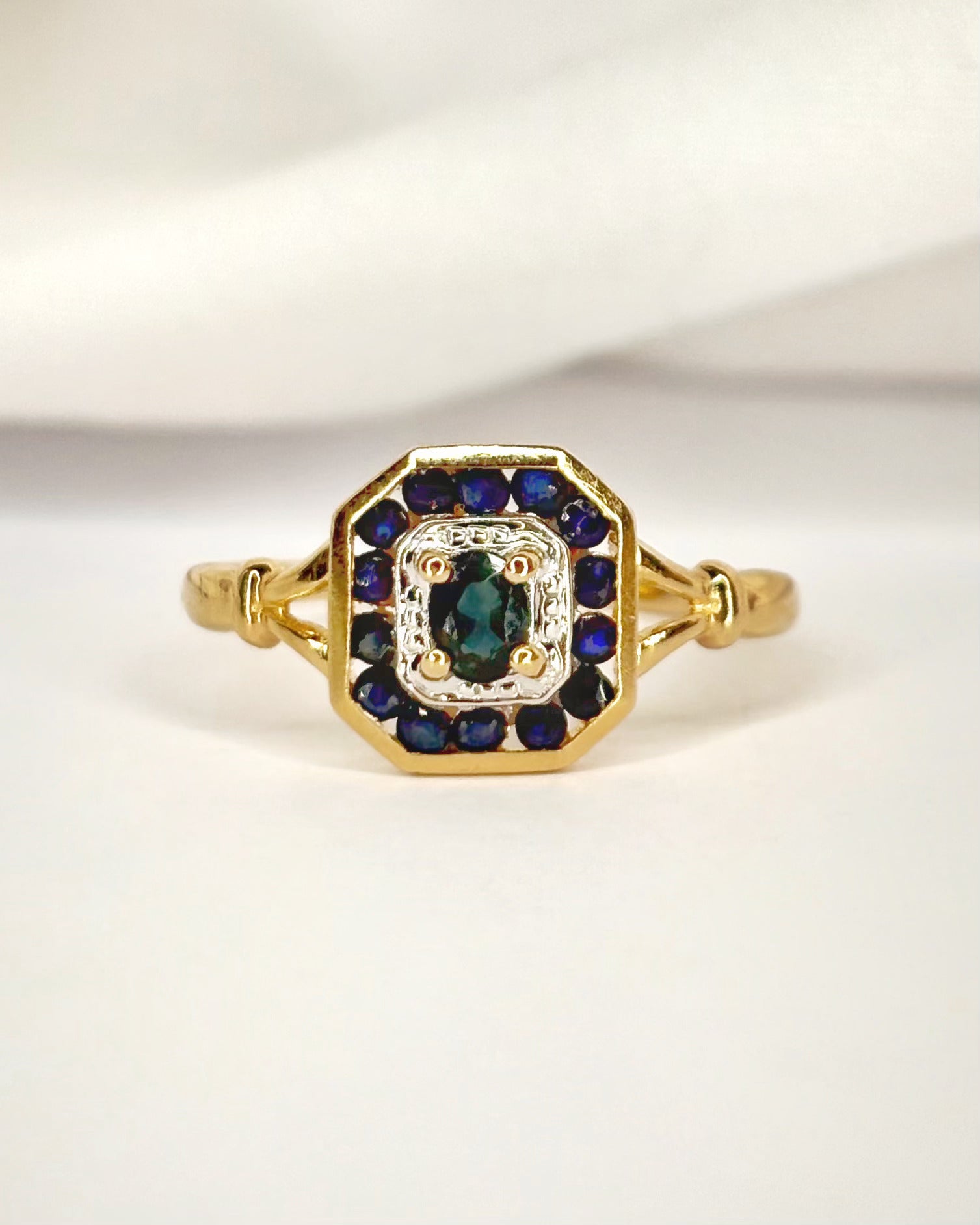 Bague Style Art-Déco Saphirs 0.57 carat "Annaelle" - Elliade Paris