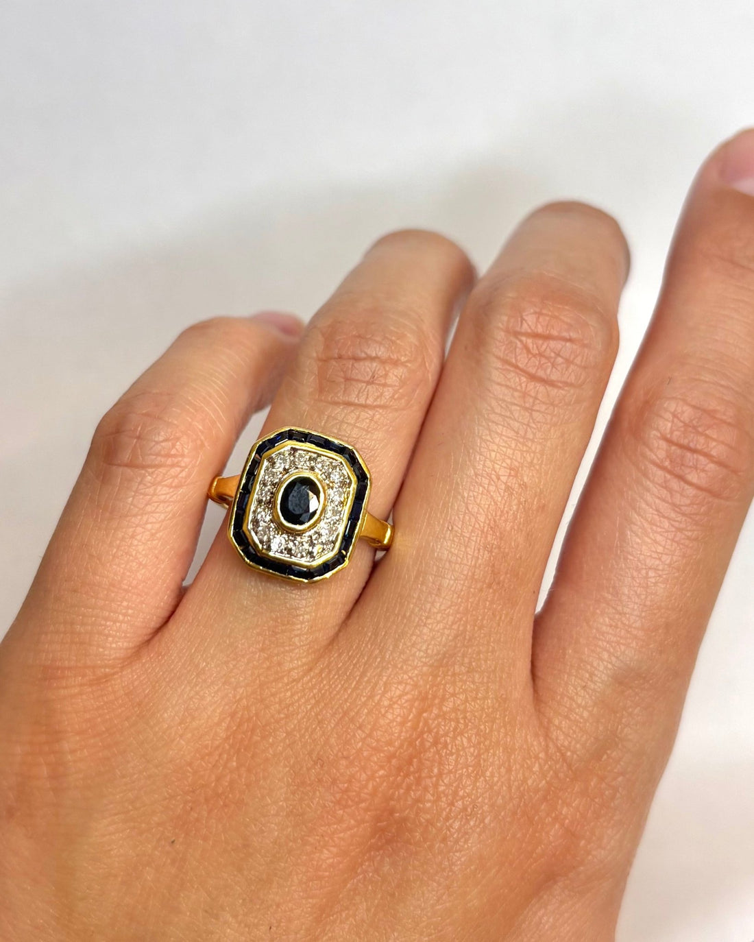 Bague Style Art Deco Saphirs 0.81 carat &amp; Diamants "Tricia" - Elliade Paris