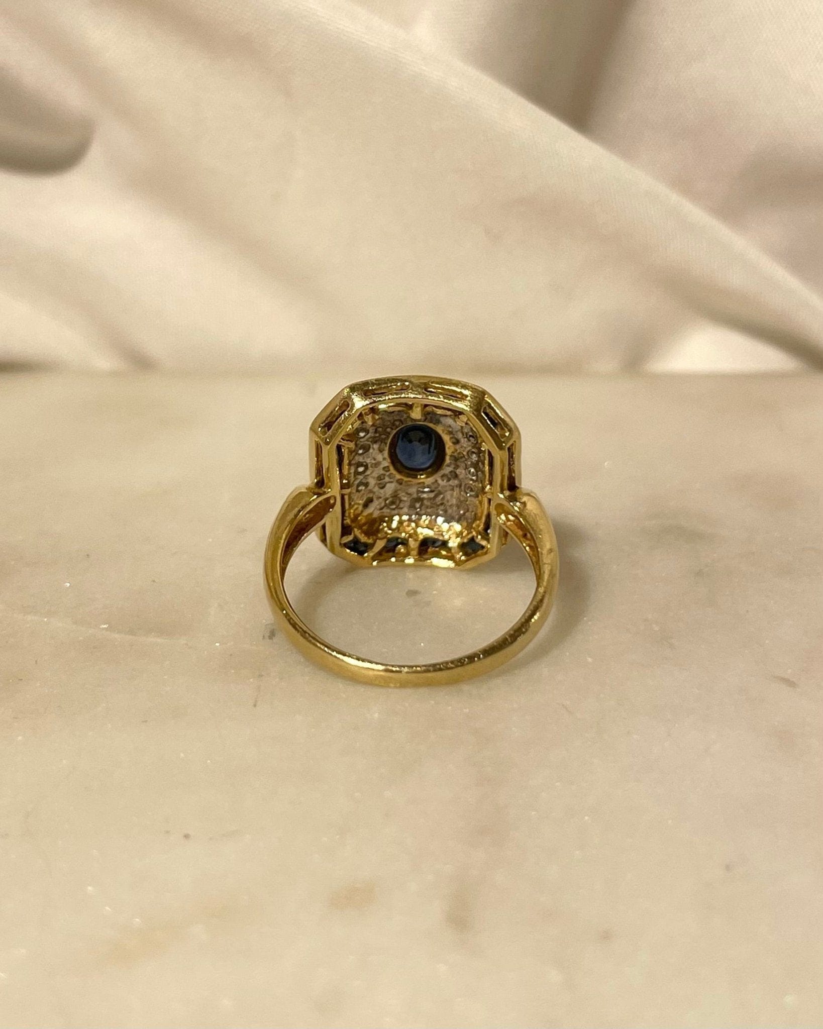 Bague Style Art - Déco Saphirs 1.34 Carat &amp; Diamants "Joey" - Elliade Paris