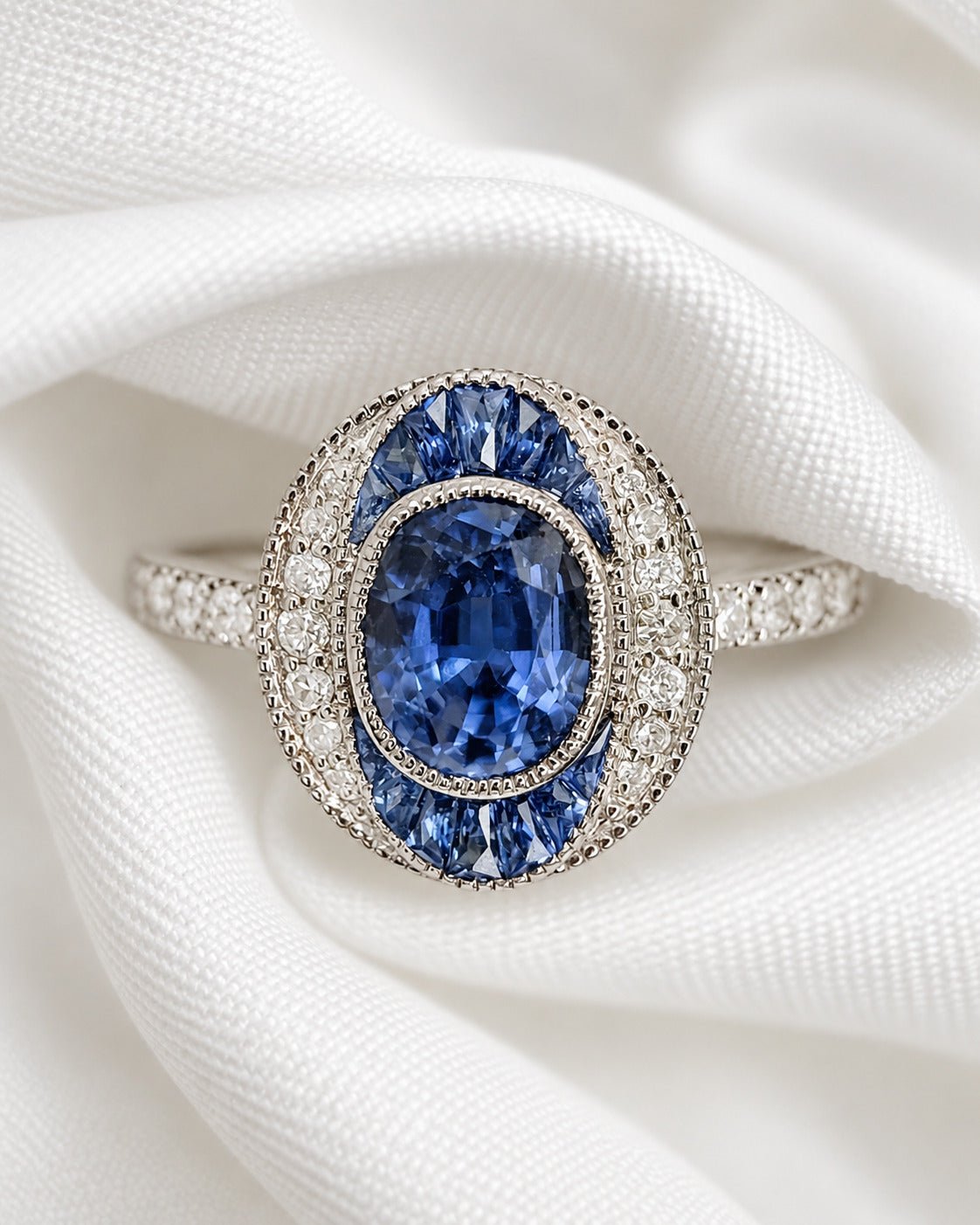 Bague Style Art-Déco Saphirs 2.44 carats &amp; Diamants 0.26 carat "Constance" - Elliade Paris