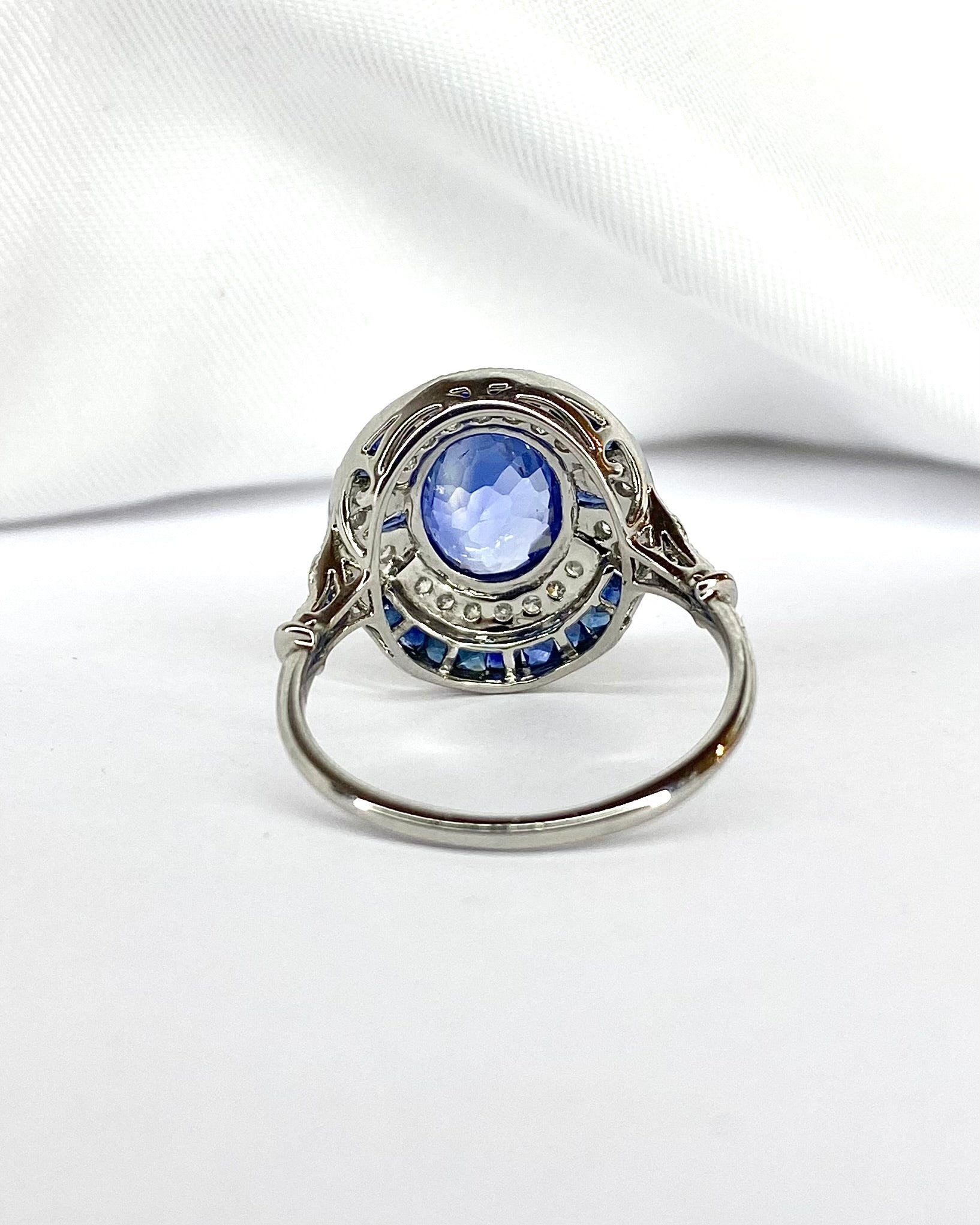 Bague Style Art Déco Saphirs 2.48 carats &amp; Diamants "Noa" - Elliade Paris