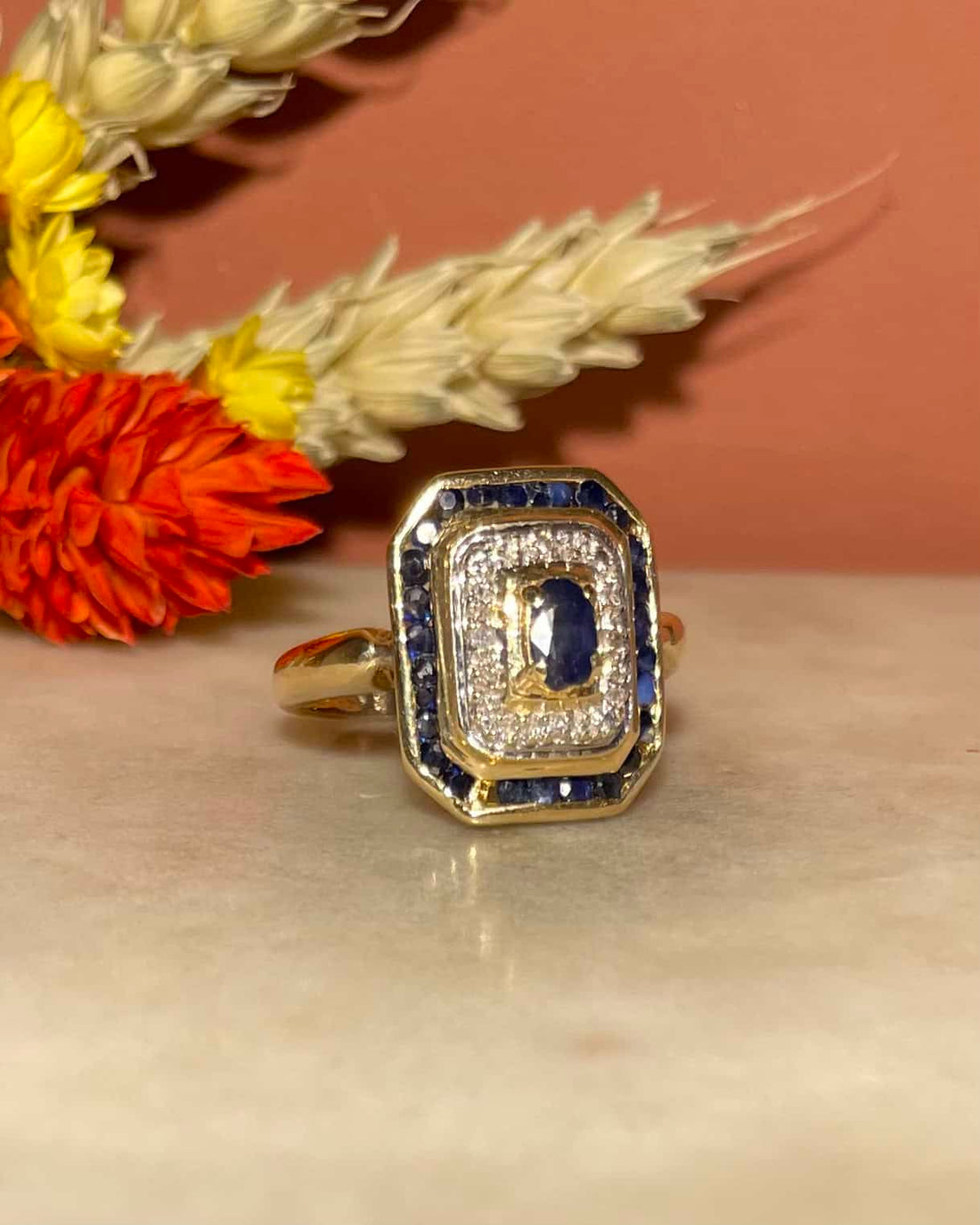 Bague Style Art-Déco 28 Saphirs &amp; Diamants &quot;Capucine&quot;