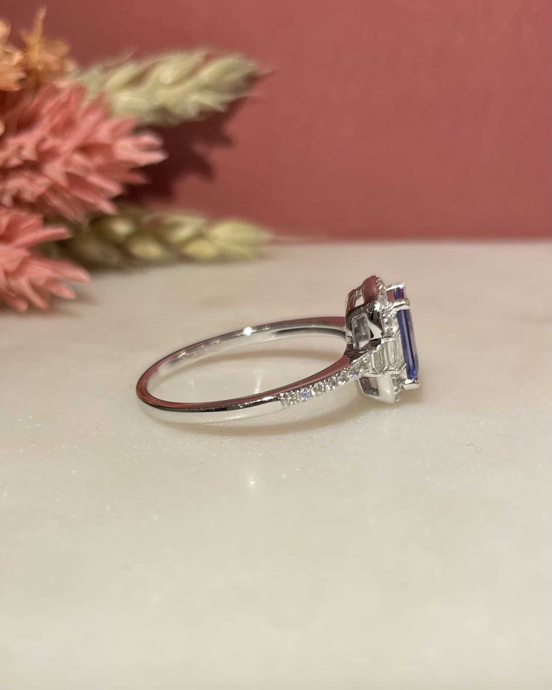 Art Deco Style Ring Tanzanite 1.80 Carat &amp;amp; 34 Diamonds &quot;Loeva&quot;