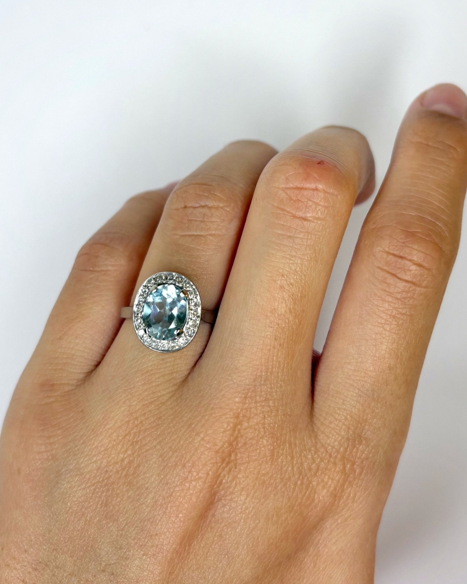 Bague Style Art Déco Topaze 2.40 carats &amp; 20 Diamants "Antta" - Elliade Paris