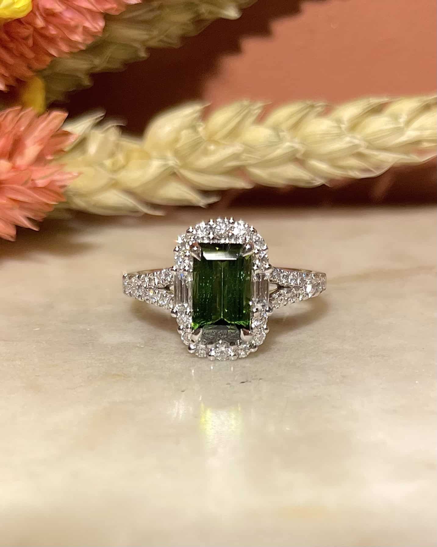 Bague Style Art - Déco Tourmaline 1.47 carat &amp; 42 Diamants "Valeria" - Elliade Paris
