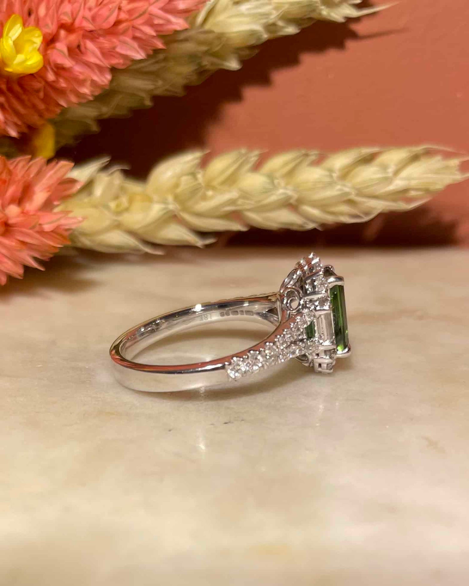Bague Style Art - Déco Tourmaline 1.47 carat &amp; 42 Diamants &quot;Valeria&quot; - Elliade Paris
