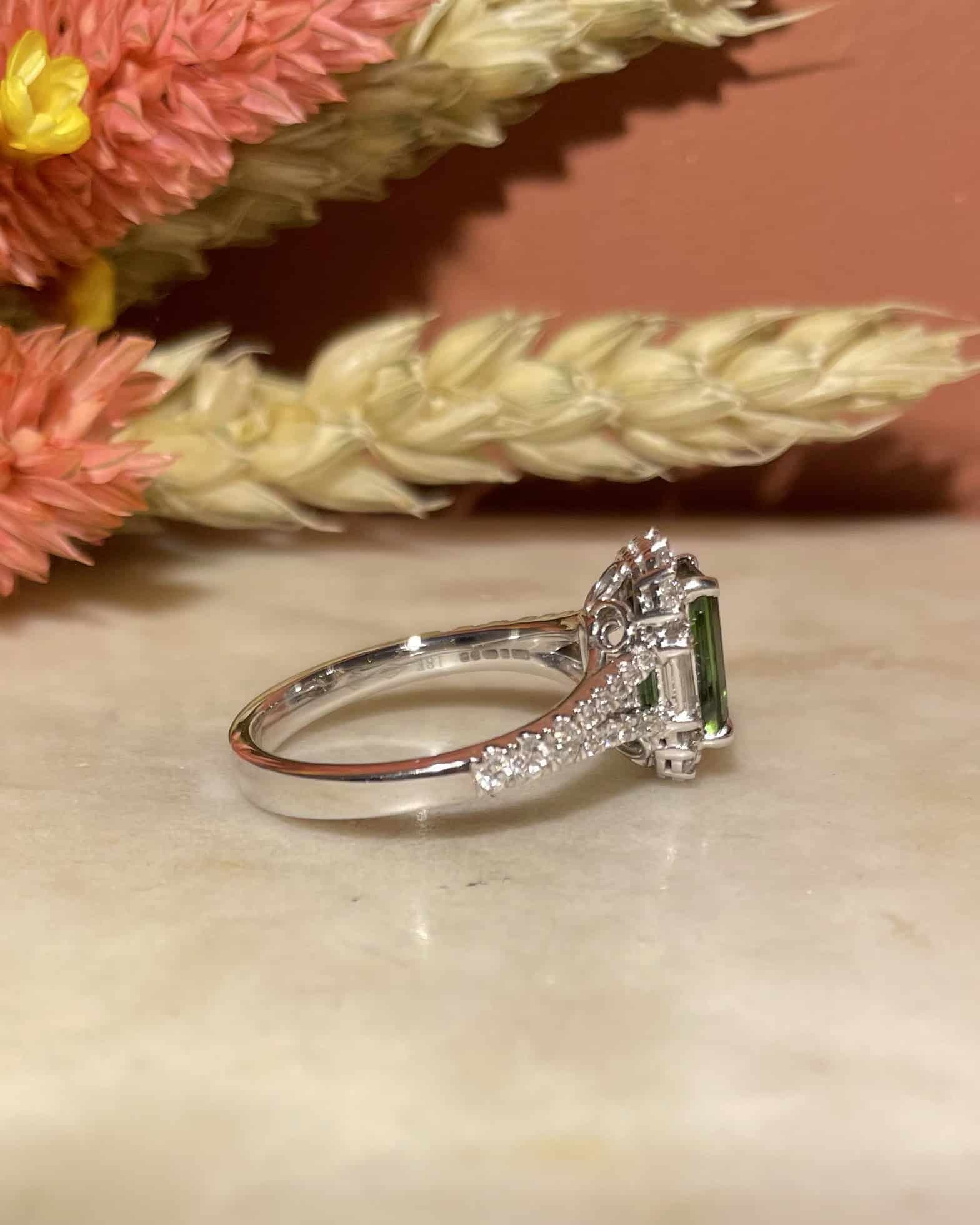 Bague Style Art - Déco Tourmaline 1.47 carat &amp; 42 Diamants "Valeria" - Elliade Paris