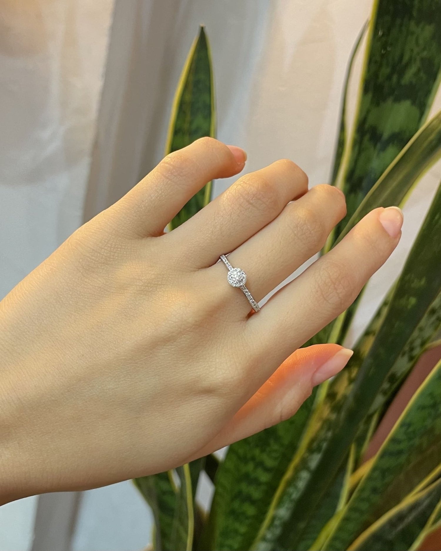 Bague Style Marguerite 33 Diamants &quot;Cameron&quot; - Elliade Paris