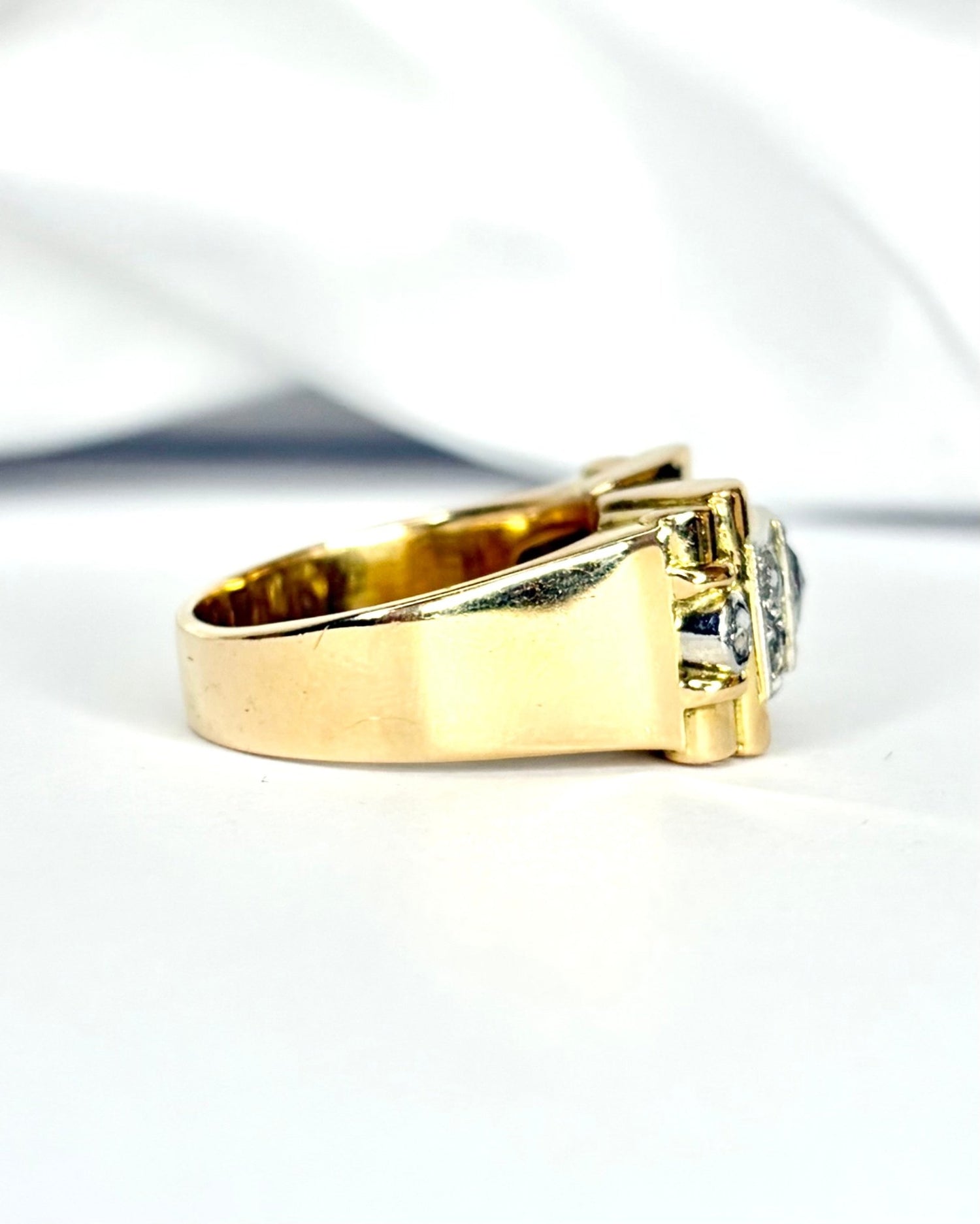 Bague Tank Diamants 0.60 carat &amp; Or 13,52g "Bérénice" - Elliade Paris