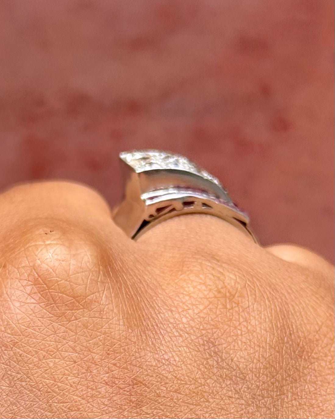 Bague Tank Diamants 1.20 carat, Or &amp; Platine 10,12 g "Samantha" - Elliade Paris