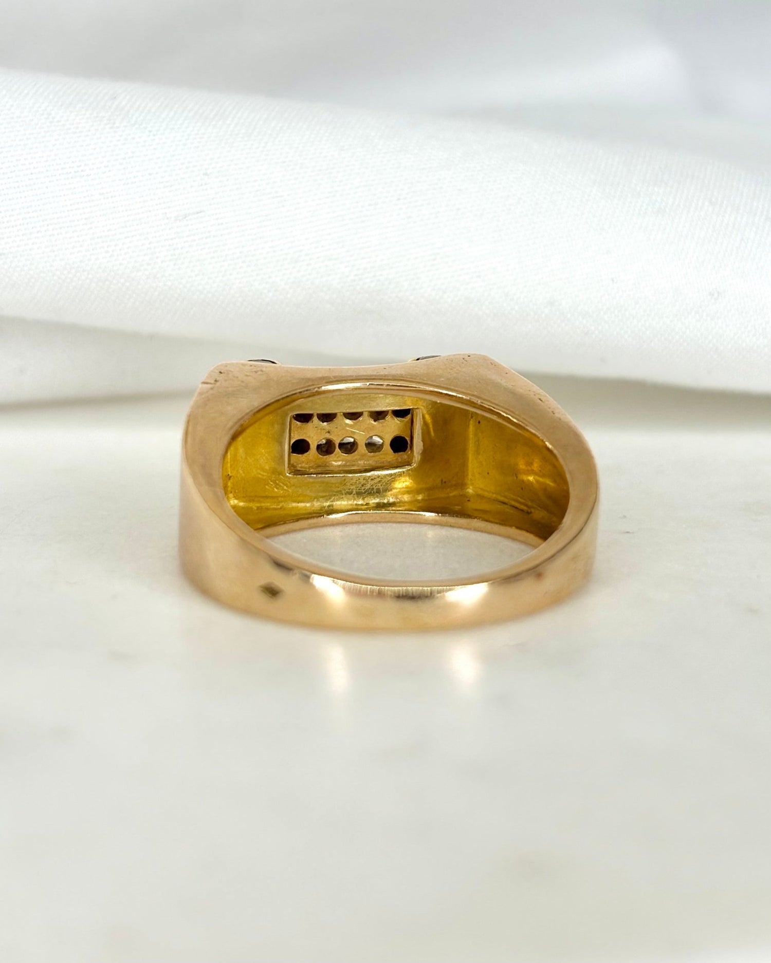 Bague Tank Diamants, Rubis &amp; Or 12.33 g &quot;Élise&quot; - Elliade Paris