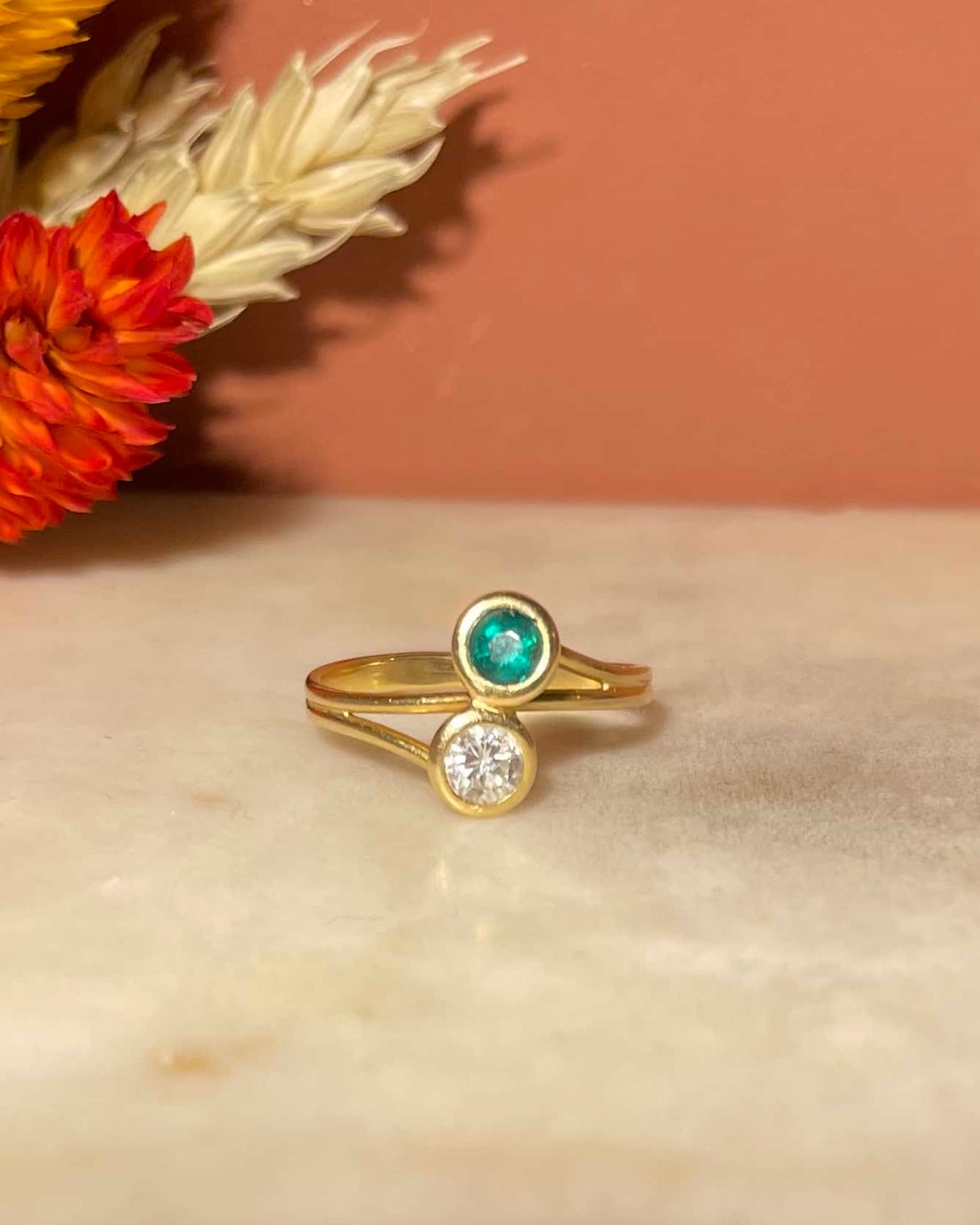 You & Me Emerald and Diamond Ring "Hélène"