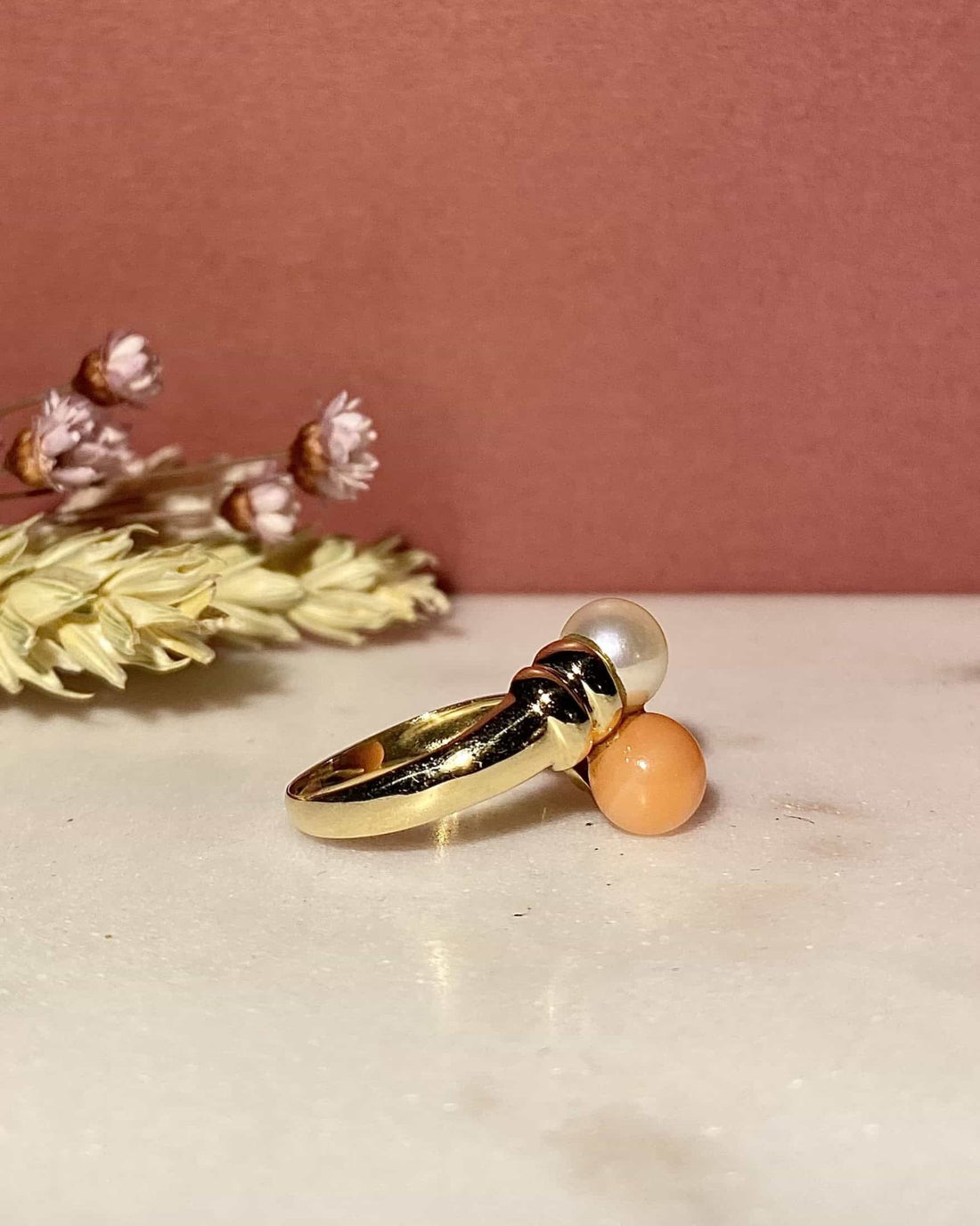 Bague Toi &amp; Moi Corail et Perle &quot;Hannan&quot; - Elliade Paris