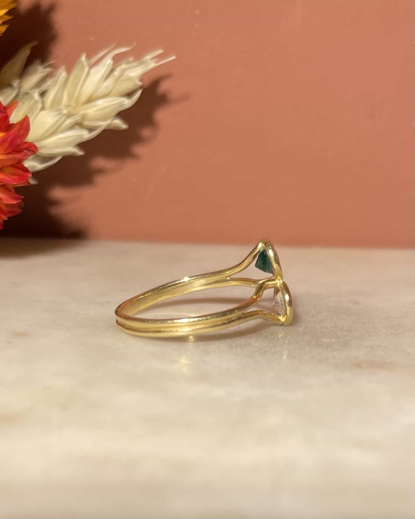 Bague Toi &amp; Moi Emeraude et diamants "Hélène" - Elliade Paris