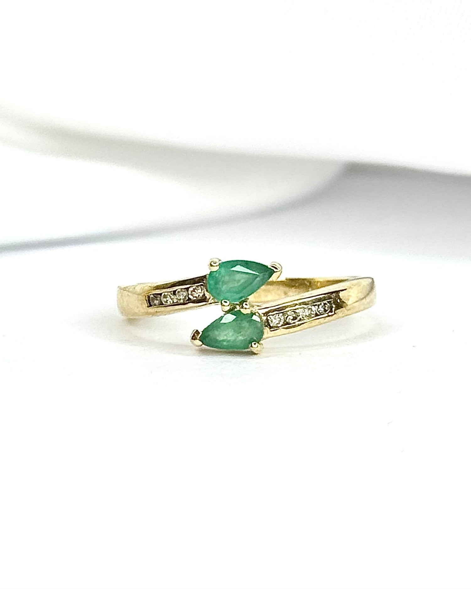 Bague Toi &amp; Moi Émeraudes &amp; Diamants "Soline" - Elliade Paris