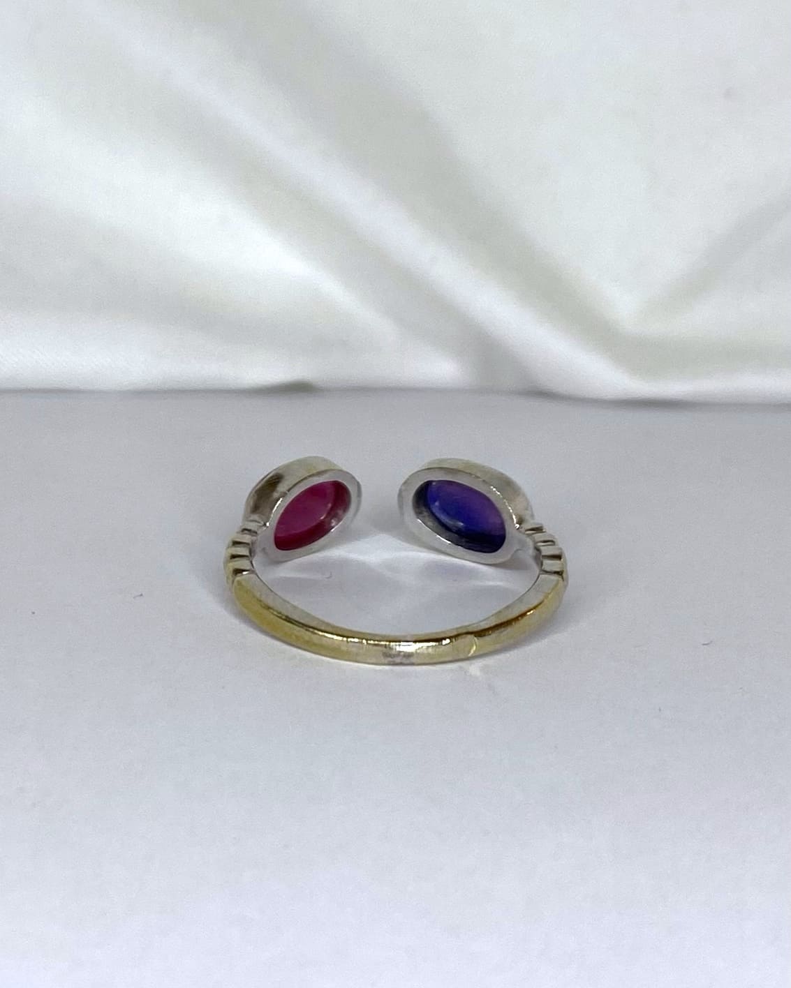 Bague Toi &amp; Moi Saphirs Rose et Violet 2.80 Carats "Ellie" - Elliade Paris