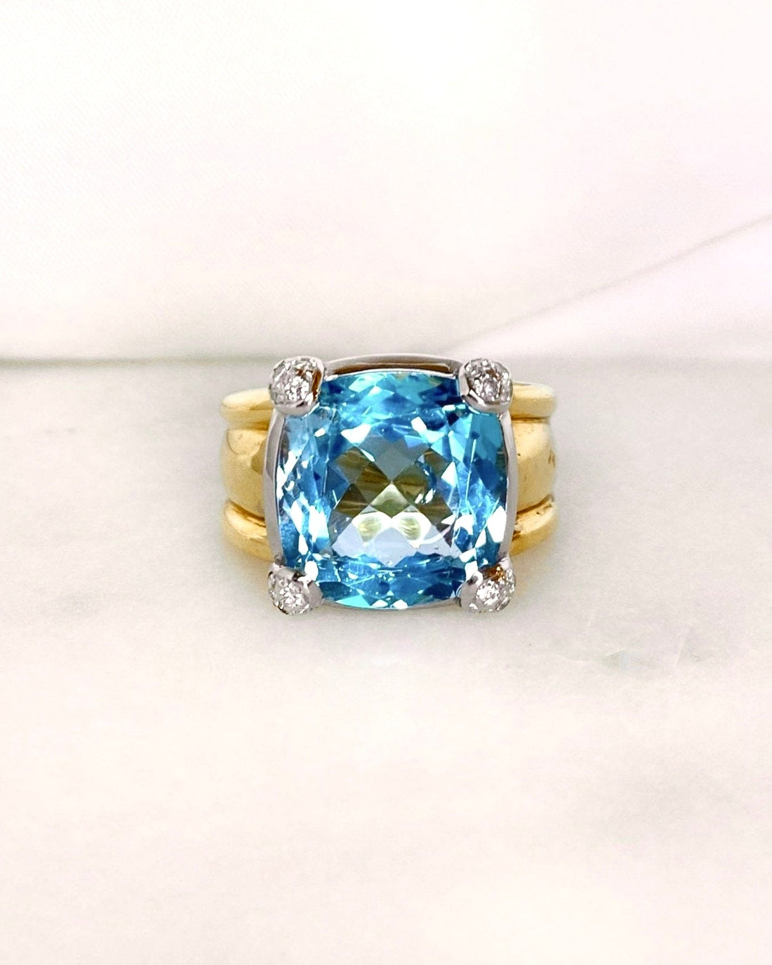 Bague Topaze 8.20 carats, Diamants &amp; Or 11,9g "Nevada " - Elliade Paris