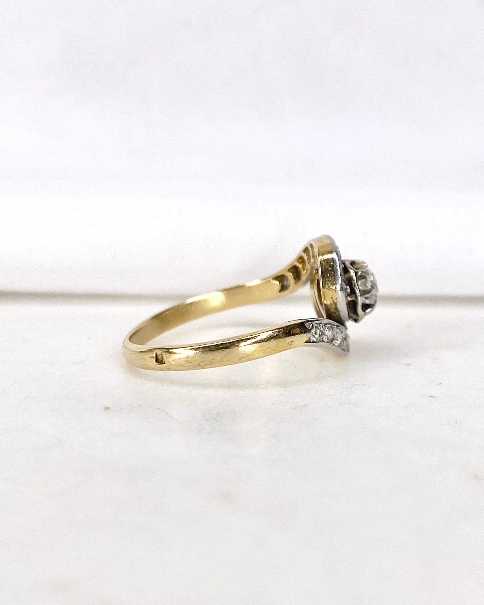 Bague Tourbillon Art Déco Diamants &quot;Éline&quot; - Elliade Paris