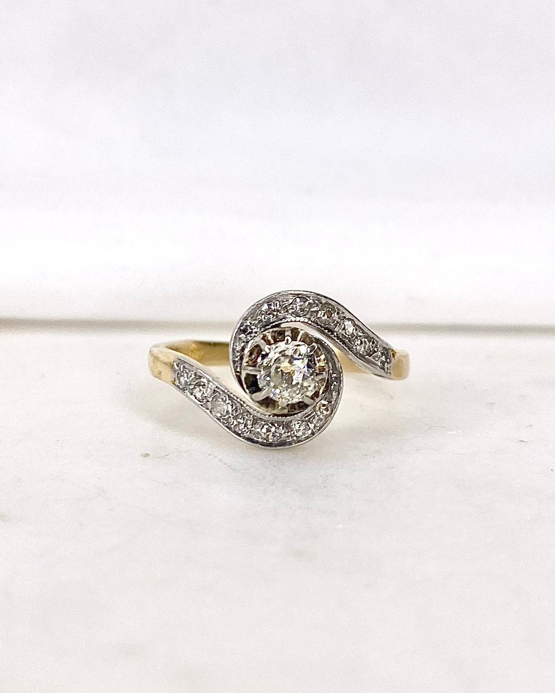 Bague Tourbillon Art Déco Diamants &quot;Éline&quot; - Elliade Paris
