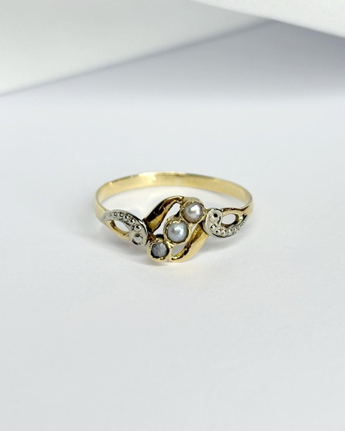 Bague Tourbillon Art Nouveau Perles &quot;Mélissande&quot; - Elliade Paris