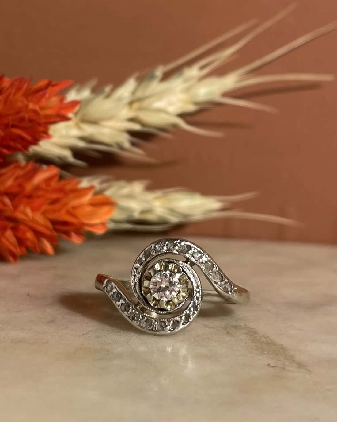 Vintage Tourbillon Ring 19 Diamonds &quot;Samira&quot;