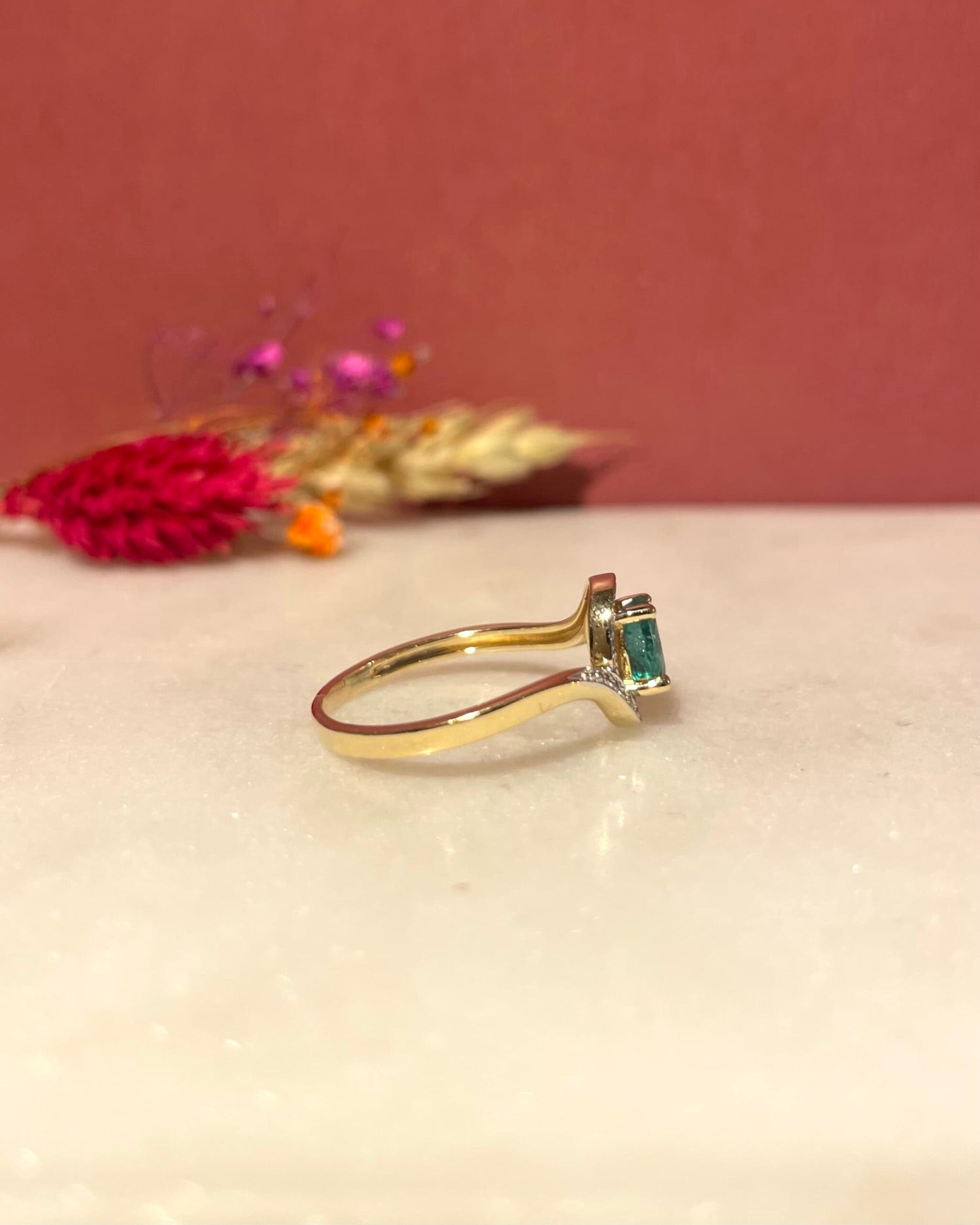 Bague Vintage Tourbillon Émeraude &amp; Diamants &quot;Astelle&quot;