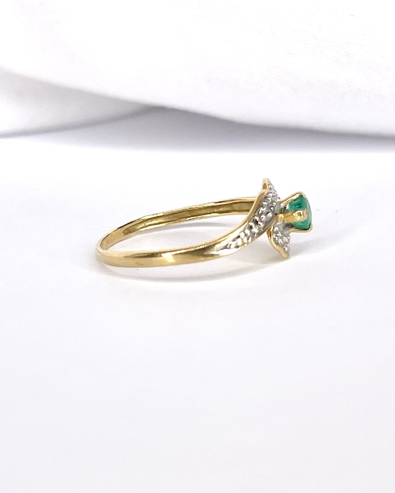 Bague Tourbillon Émeraude "Iseult" - Elliade Paris