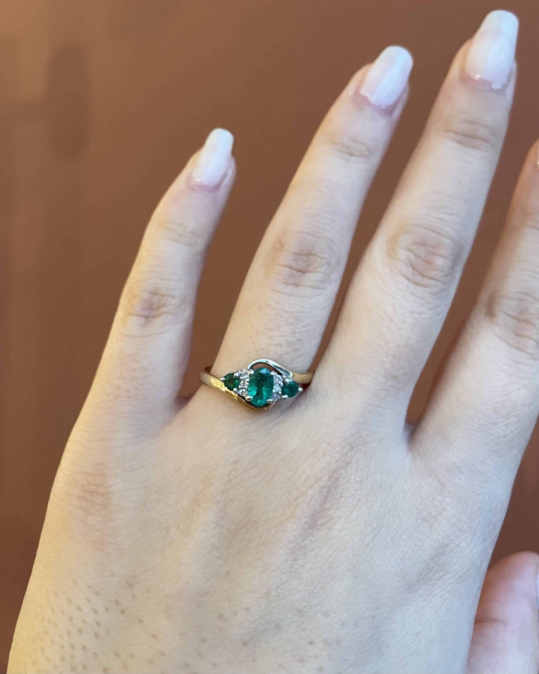 Bague Trilogie Emeraudes 0.60 carat &amp; Diamants "Edwina" - Elliade Paris