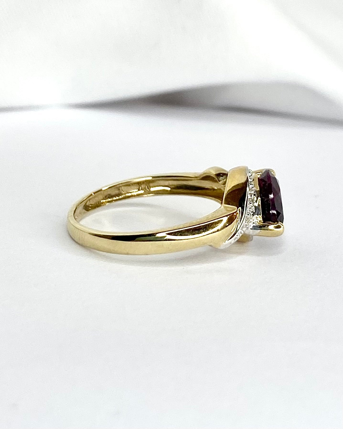 Bague Tourbillon Grenat 1.70 carat &amp; 8 Diamants "Joline" - Elliade Paris