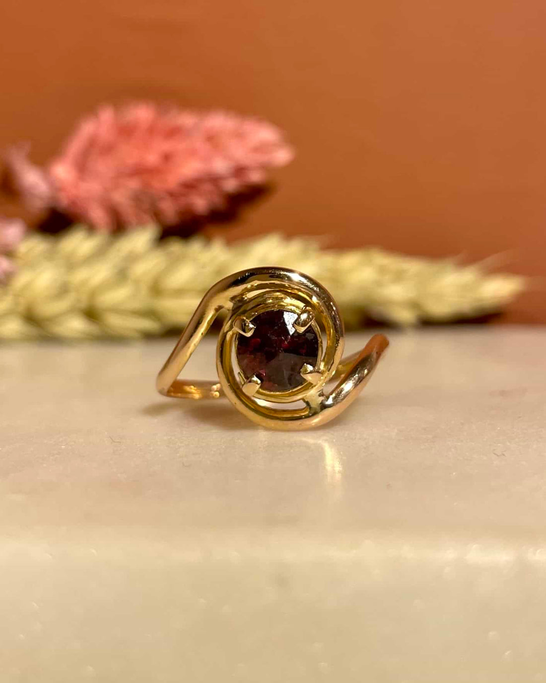 Bague Tourbillon Grenat 0.60 carat &quot;Linoa&quot;