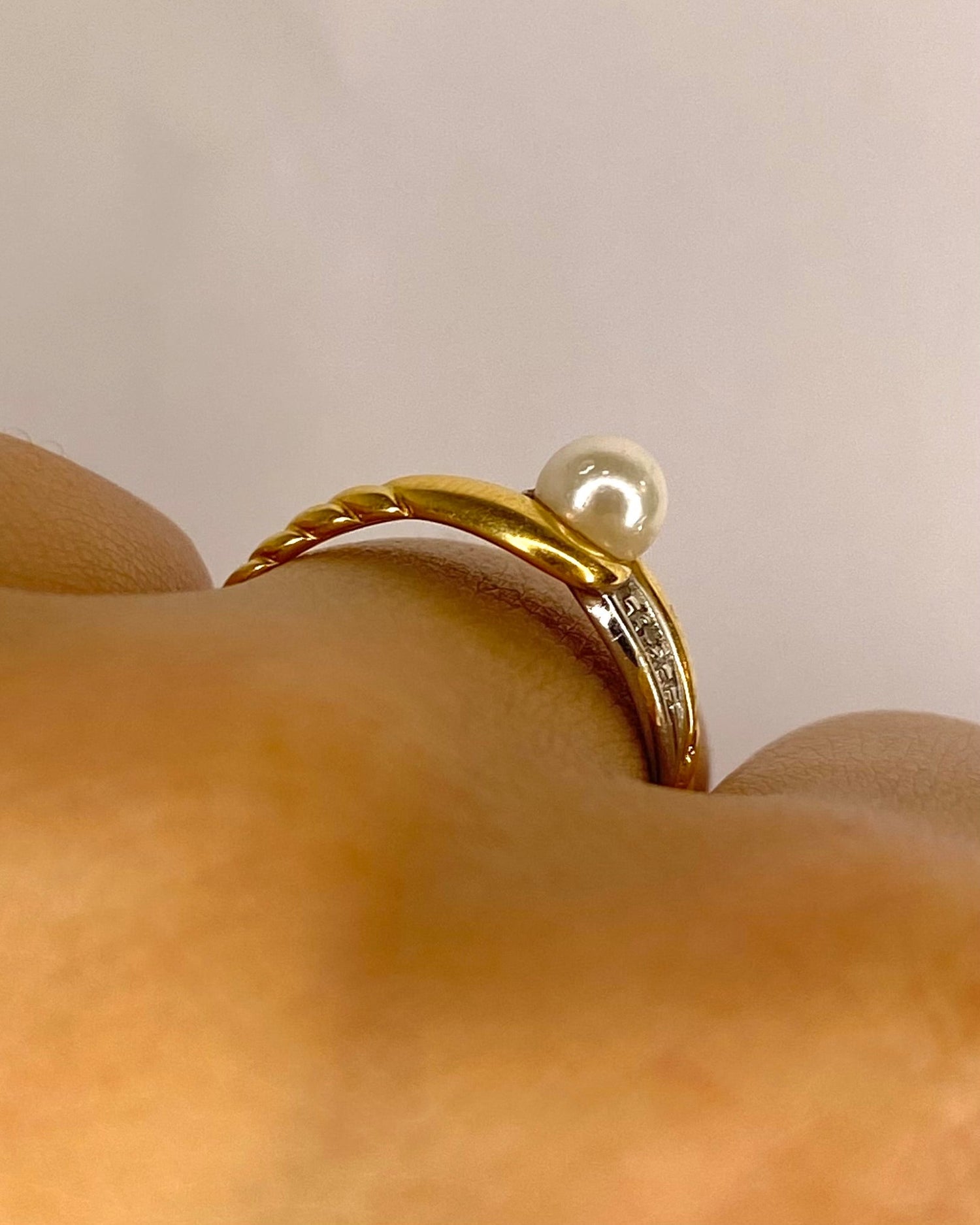 Bague Tourbillon Perle &amp; Diamants "Sylvie" - Elliade Paris