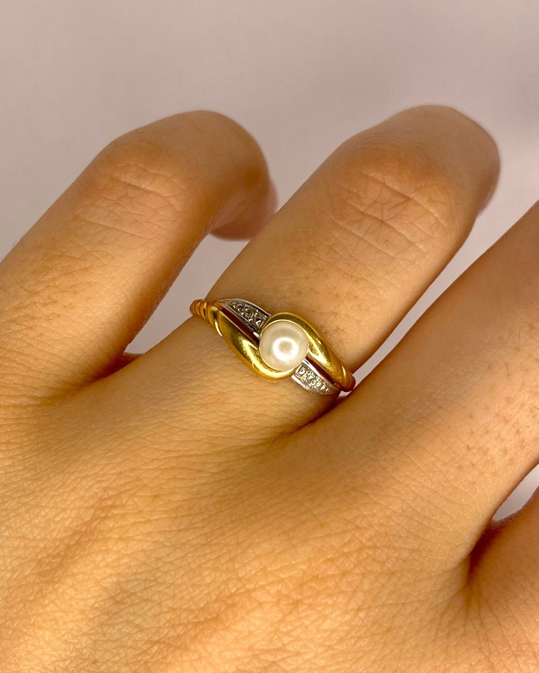 Bague Tourbillon Perle &amp; Diamants "Sylvie" - Elliade Paris