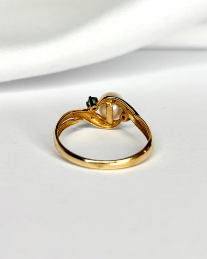 Bague Tourbillon Perle, Émeraudes &amp; Diamants "Albane" - Elliade Paris